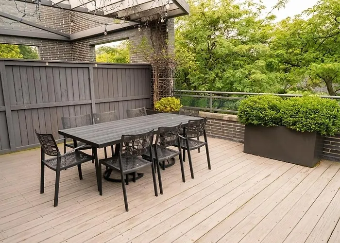 Apartment Little Italy 5br With Optional Parking