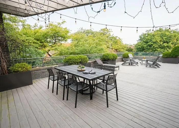 Little Italy 5br With Optional Parking