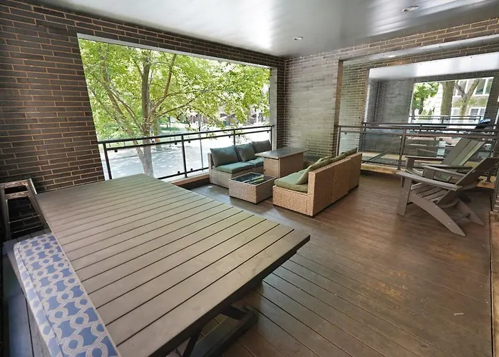 Apartment Little Italy 5br With Optional Parking